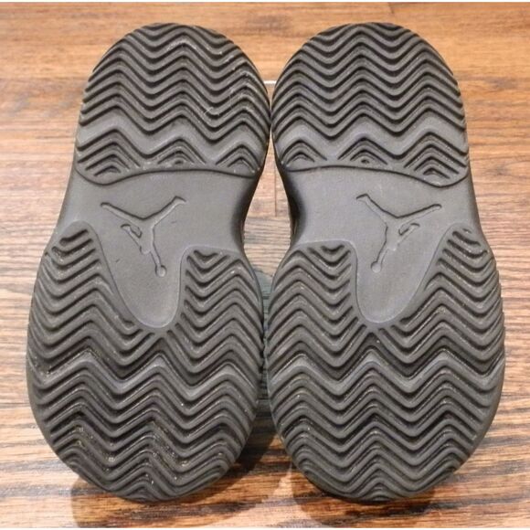 Air Jordans CN8096 Black Shoes Toddler Kids Size 6C - Picture 5 of 5